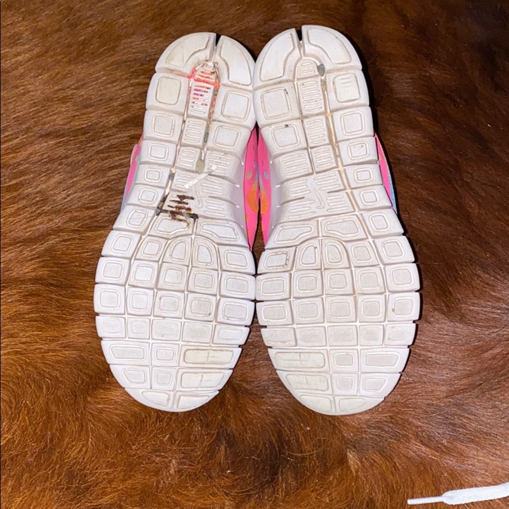 Kid Nikes - Picture 4 of 4
